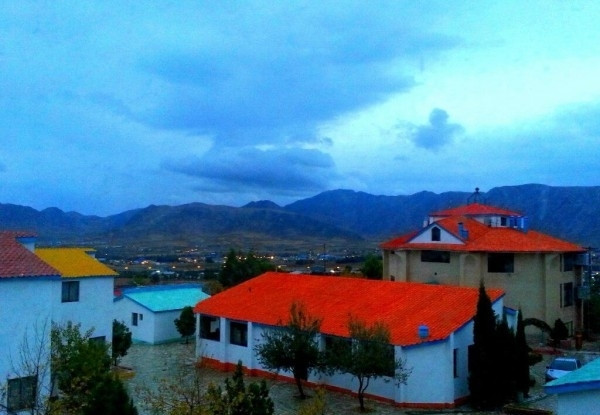 هتل دنا